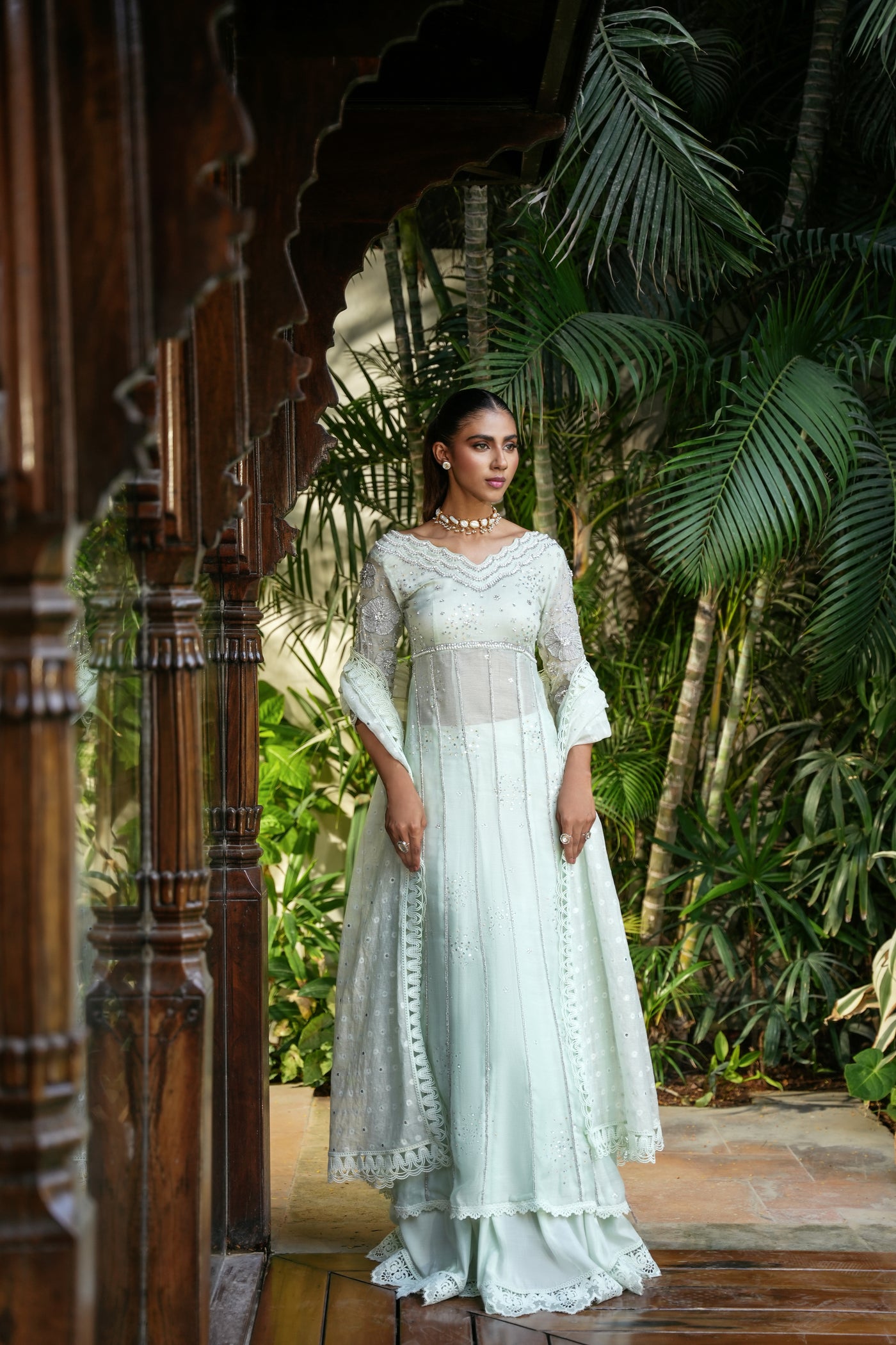 ROSHNA — 4
