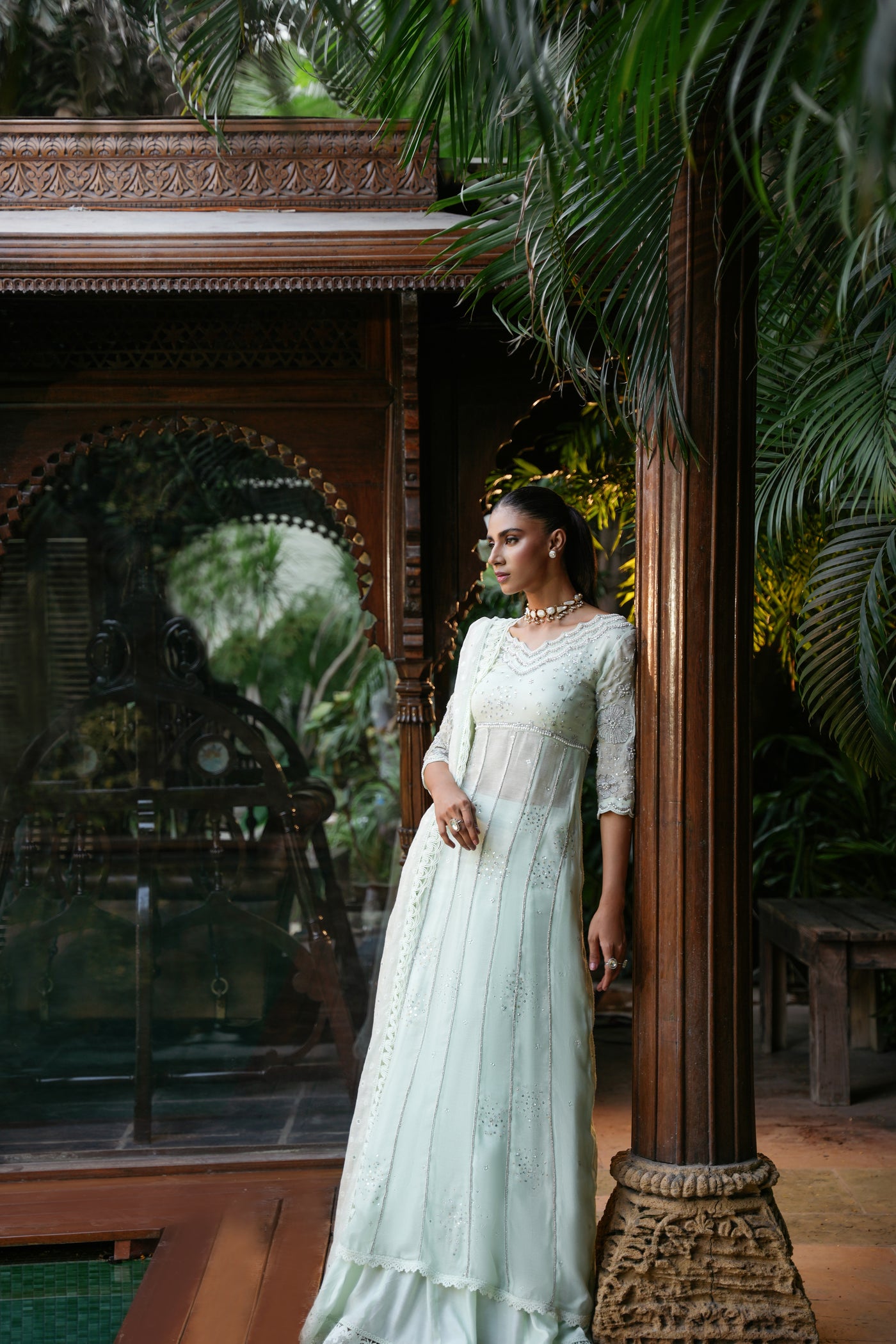 ROSHNA — 3