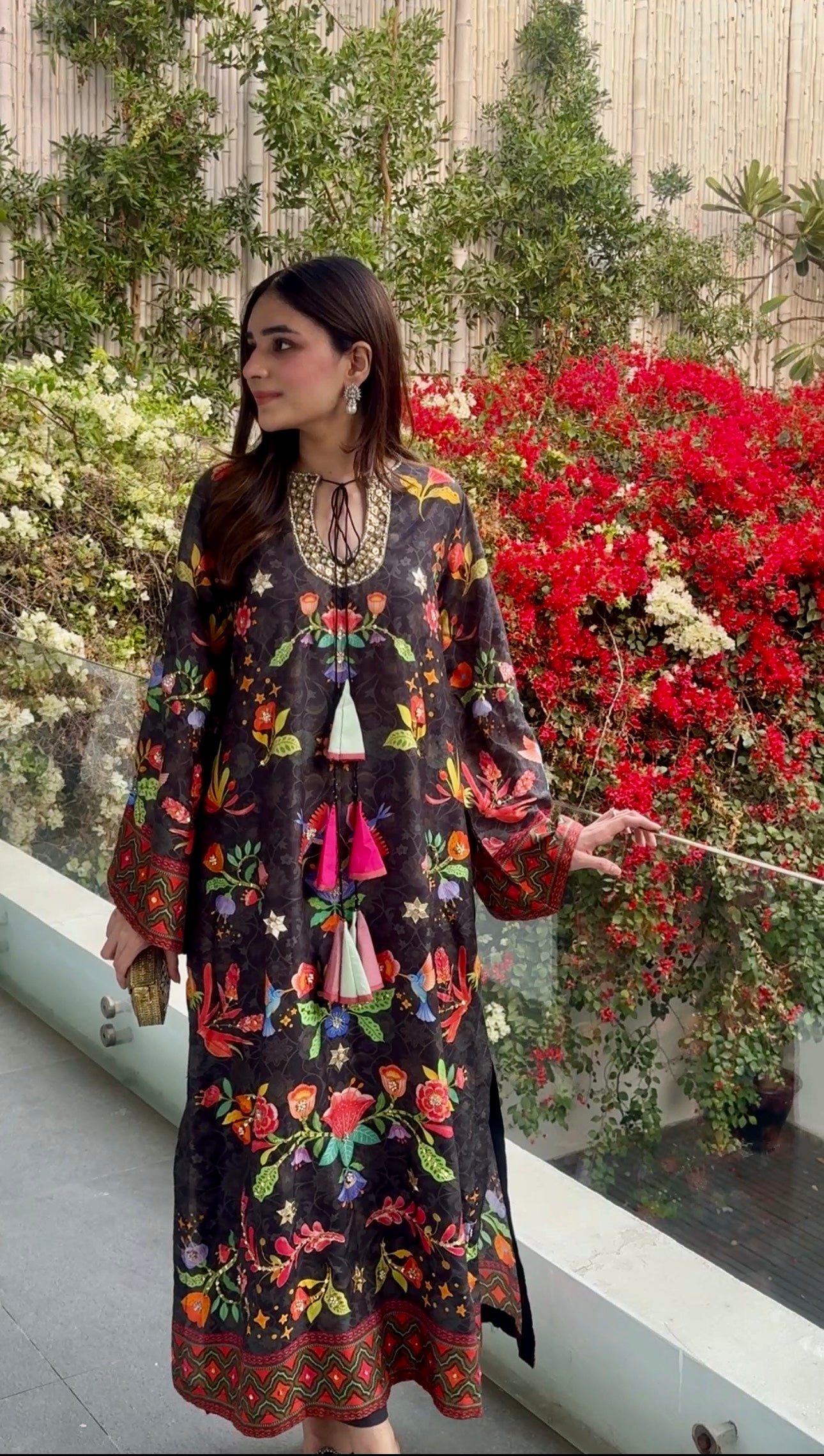 THE FLOWER BOUQUET (Black) — 3