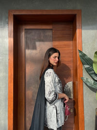 STONE DUPATTA